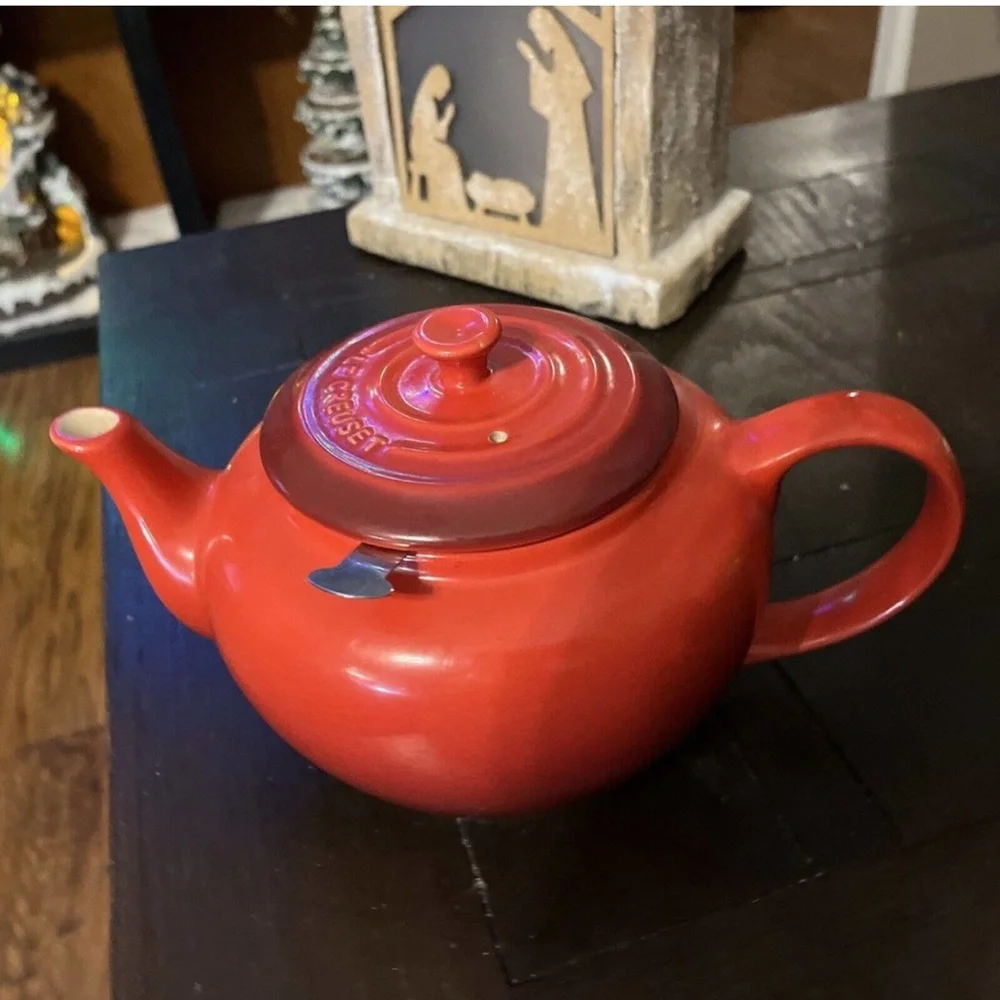 LE CREUSET VTG Red Teapot RARE EUC - Picture 1 of 12